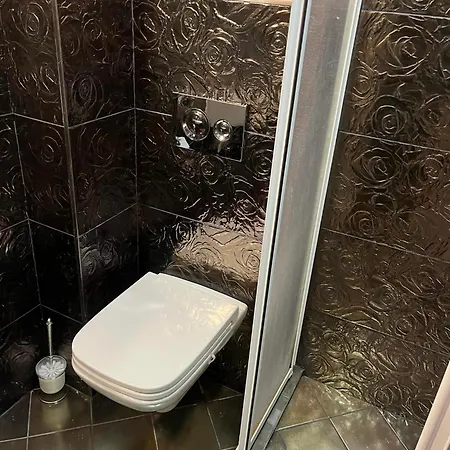 Solutions Apartment *